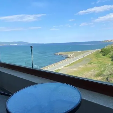 アパート Paradiso 'b' 605 Private