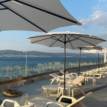 Paradiso 'b' 605 Private