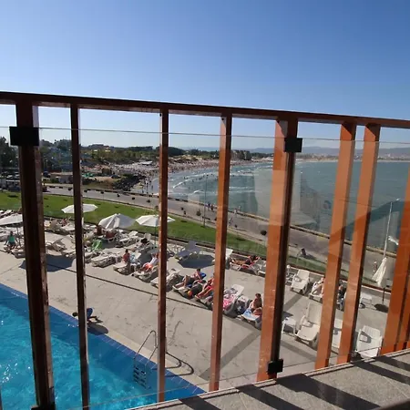 アパート Paradiso 'b' 605 Private