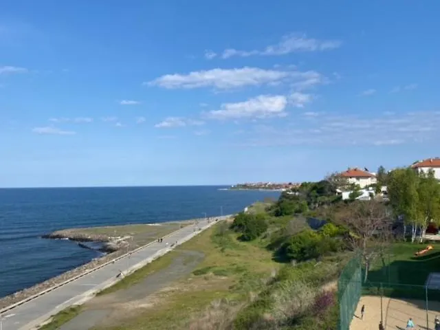 Apartment Paradiso 'b' 605 Private