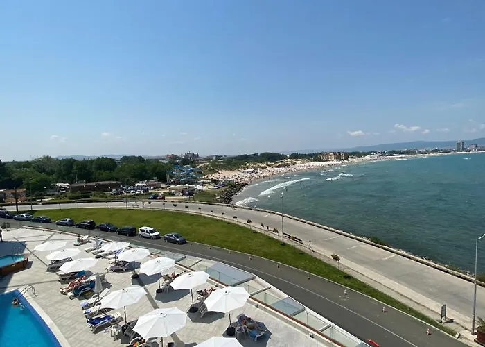 Apartment Paradiso 'b' 605 Private